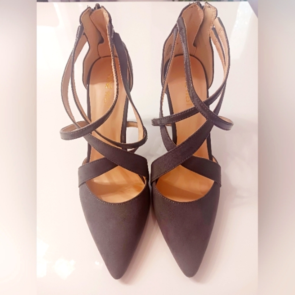 Nine West Gray Suede 3.5" Heel Dress Shoes. NWOT. Size 8.5